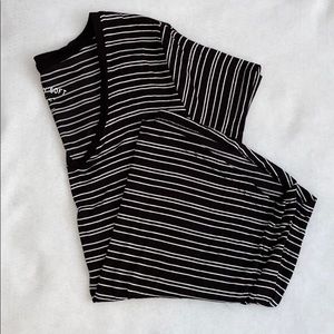 Women’s Striped V-neck Top